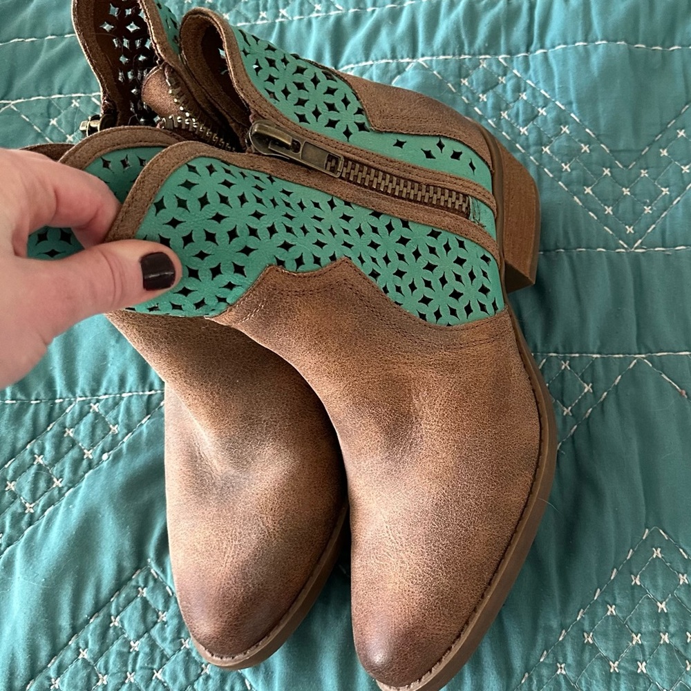 Cowgirl Boots size 9.5-10